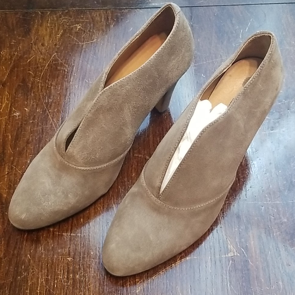 Eric Michael suede Bootie/shoe/Heel